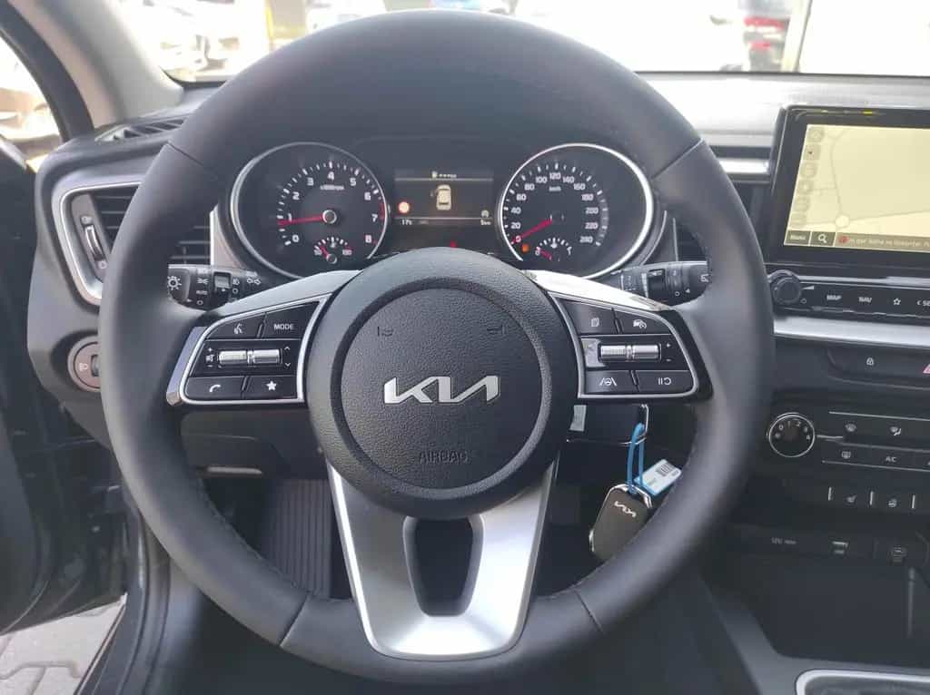 Kia Ceed 1.5 Spin *Shzg*Lhzg*PDC*Cam*16Zoll*Navi 09/2025-photo-10