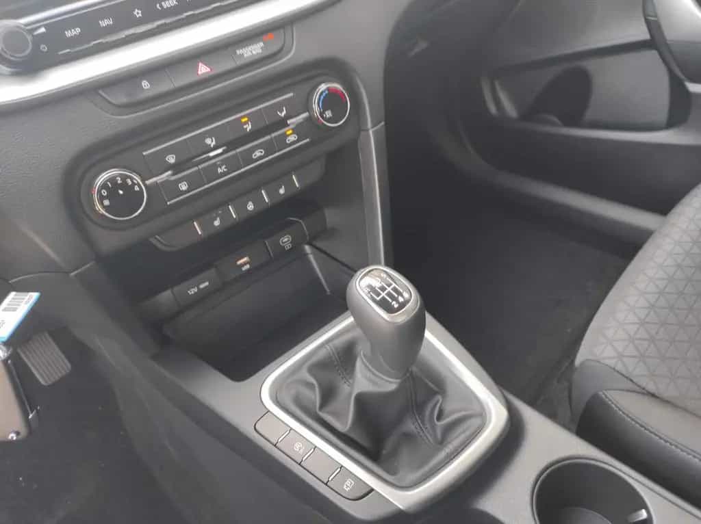 Kia Ceed 1.5 Spin *Shzg*Lhzg*PDC*Cam*16Zoll*Navi 09/2025-photo-13