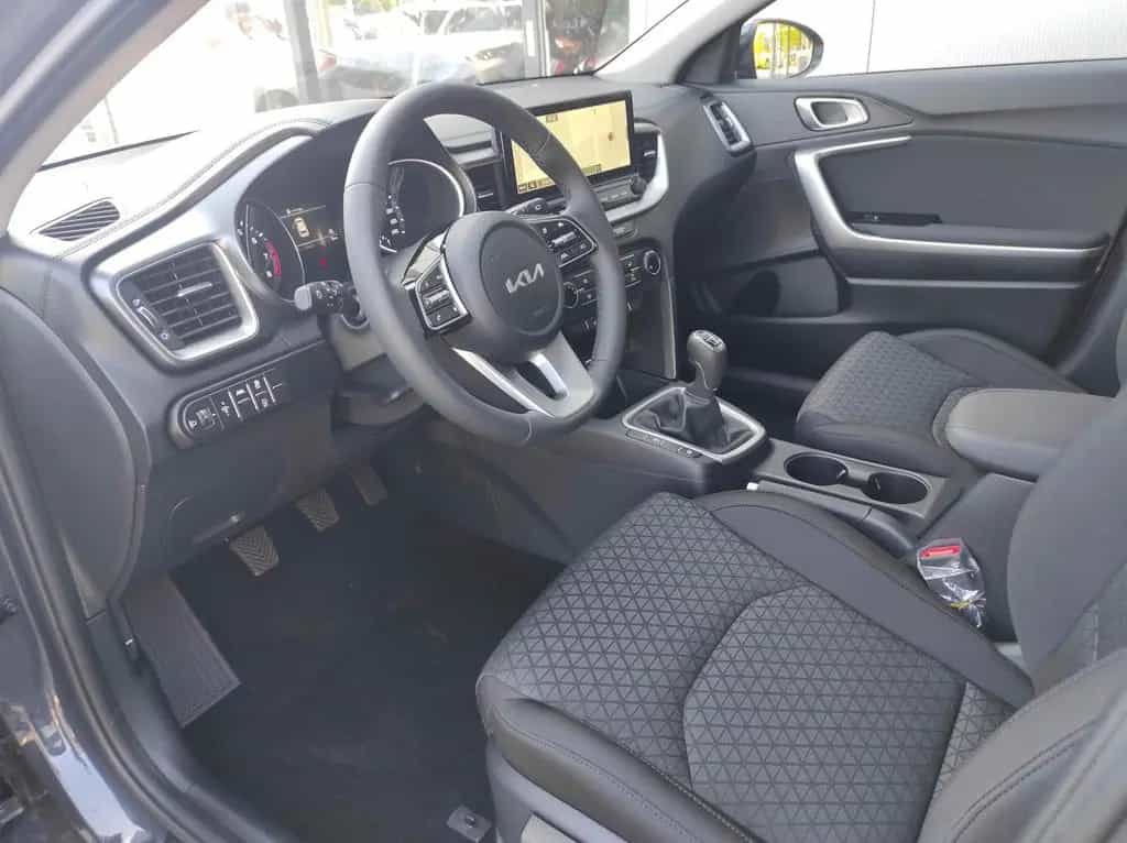 Kia Ceed 1.5 Spin *Shzg*Lhzg*PDC*Cam*16Zoll*Navi 09/2025-photo-8
