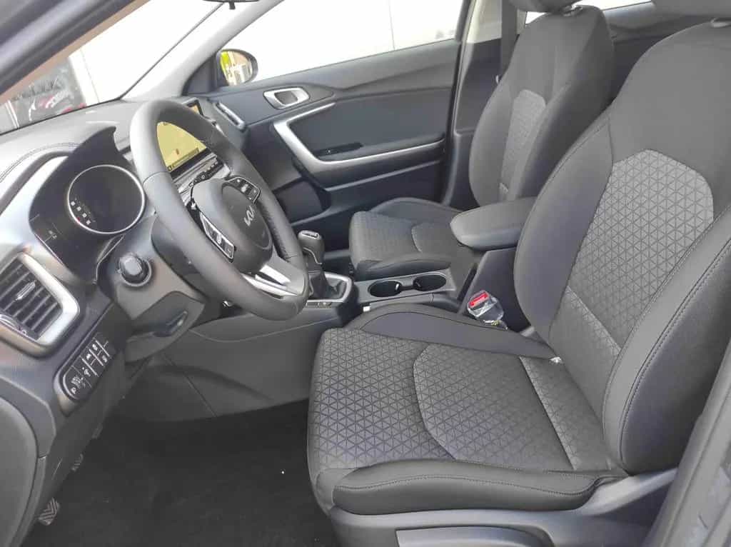 Kia Ceed 1.5 Spin *Shzg*Lhzg*PDC*Cam*16Zoll*Navi 09/2025-photo-9
