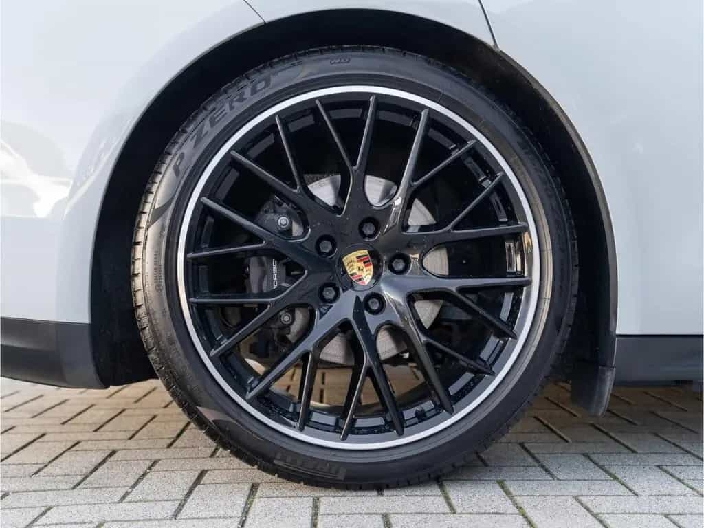 Porsche Panamera 4 21'' Luftfederung Sportabgasanlage 04/2018-photo-22