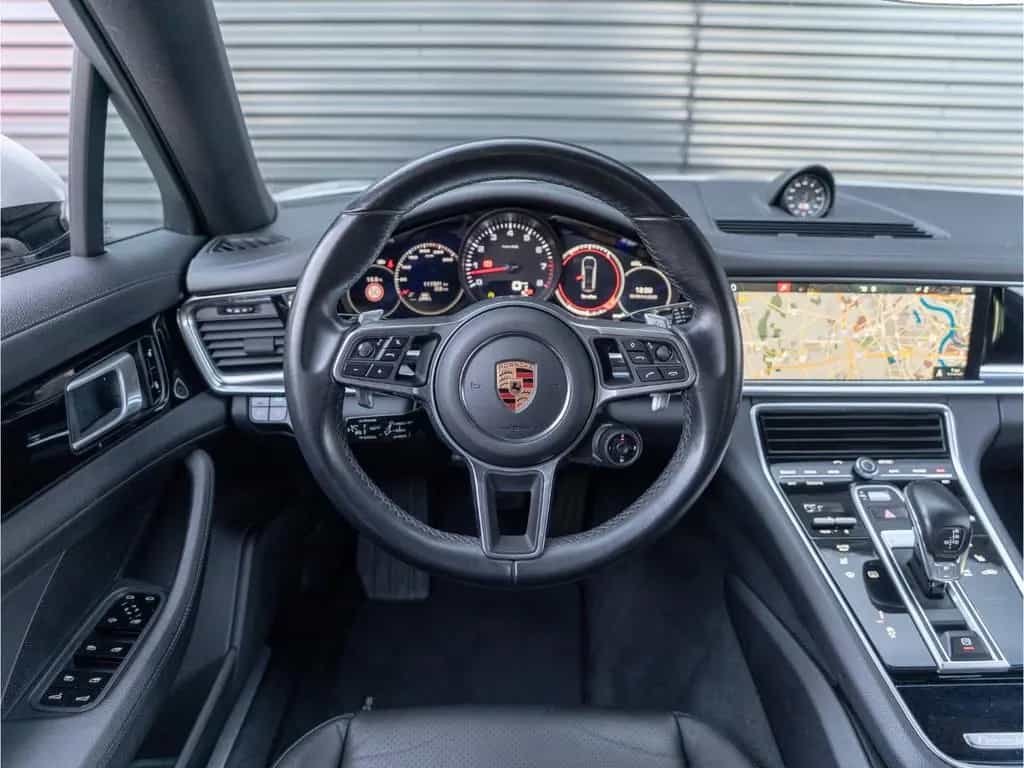 Porsche Panamera 4 21'' Luftfederung Sportabgasanlage 04/2018-photo-26