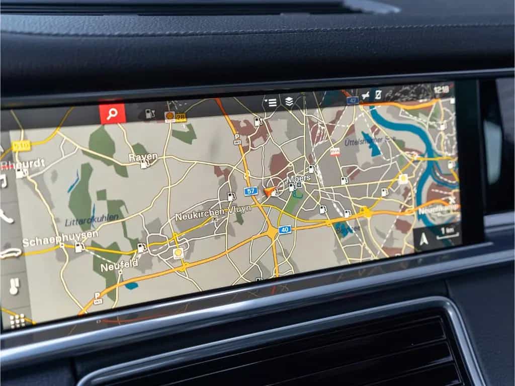Porsche Panamera 4 21'' Luftfederung Sportabgasanlage 04/2018-photo-29