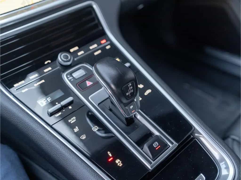 Porsche Panamera 4 21'' Luftfederung Sportabgasanlage 04/2018-photo-30