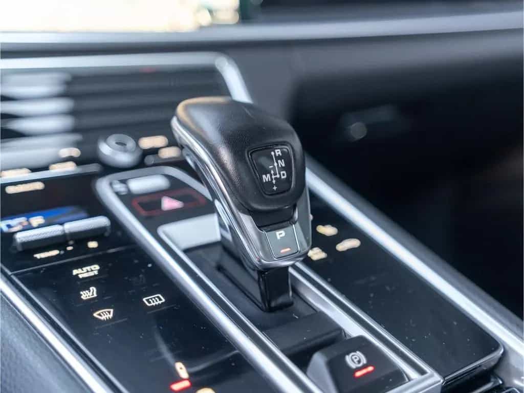 Porsche Panamera 4 21'' Luftfederung Sportabgasanlage 04/2018-photo-31