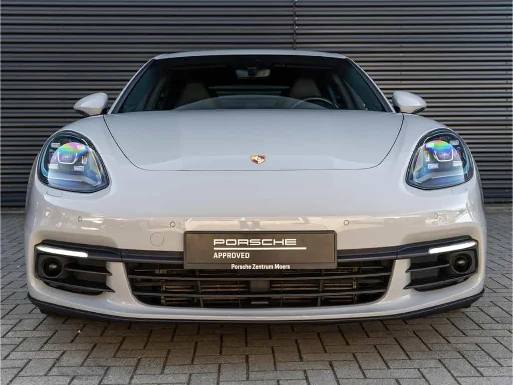 Porsche Panamera 4 21'' Luftfederung Sportabgasanlage 04/2018-photo-3