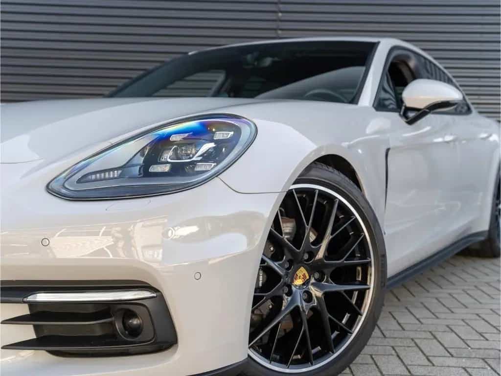 Porsche Panamera 4 21'' Luftfederung Sportabgasanlage 04/2018-photo-6