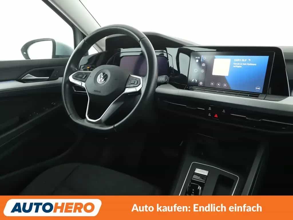 Volkswagen Golf VIII 1.0 eTSI Life Aut.*NAV*ACC*PDC*SHZ*BT* 07/2021-photo-12