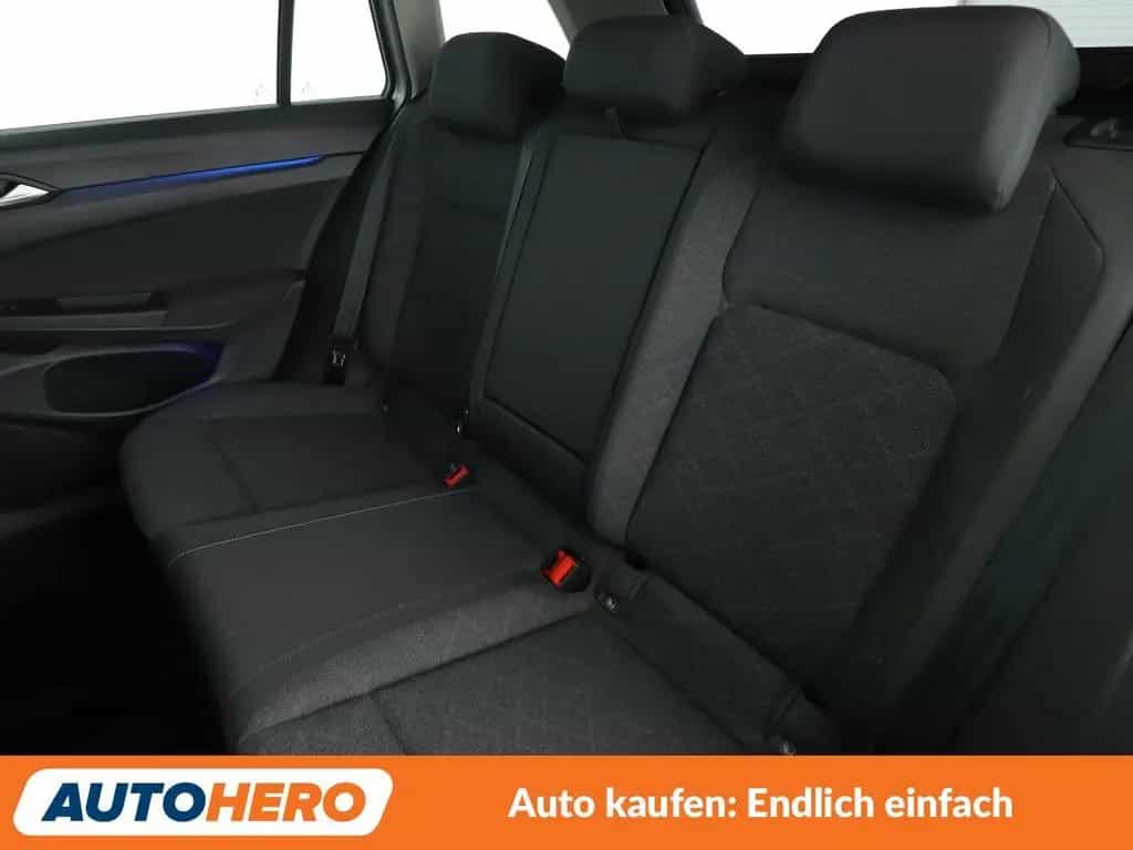 Volkswagen Golf VIII 1.0 eTSI Life Aut.*NAV*ACC*PDC*SHZ*BT* 07/2021-photo-13