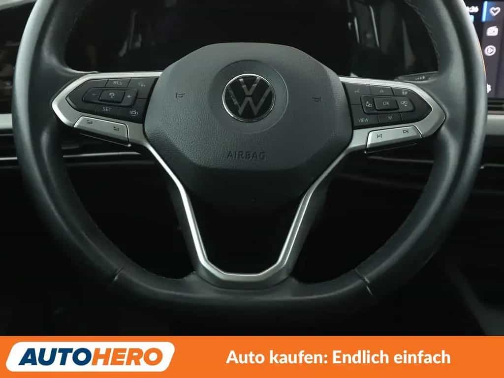 Volkswagen Golf VIII 1.0 eTSI Life Aut.*NAV*ACC*PDC*SHZ*BT* 07/2021-photo-18