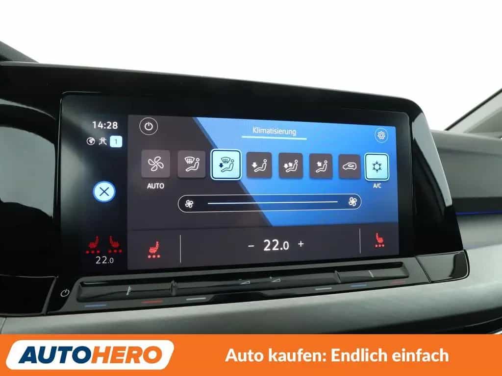Volkswagen Golf VIII 1.0 eTSI Life Aut.*NAV*ACC*PDC*SHZ*BT* 07/2021-photo-22