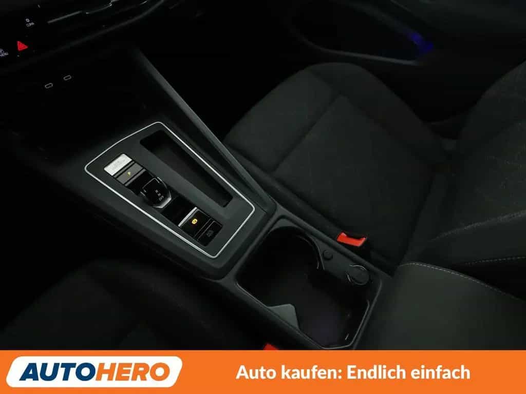 Volkswagen Golf VIII 1.0 eTSI Life Aut.*NAV*ACC*PDC*SHZ*BT* 07/2021-photo-23