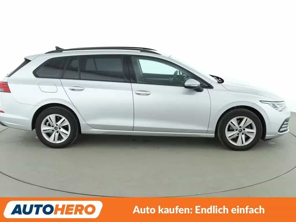 Volkswagen Golf VIII 1.0 eTSI Life Aut.*NAV*ACC*PDC*SHZ*BT* 07/2021-photo-6
