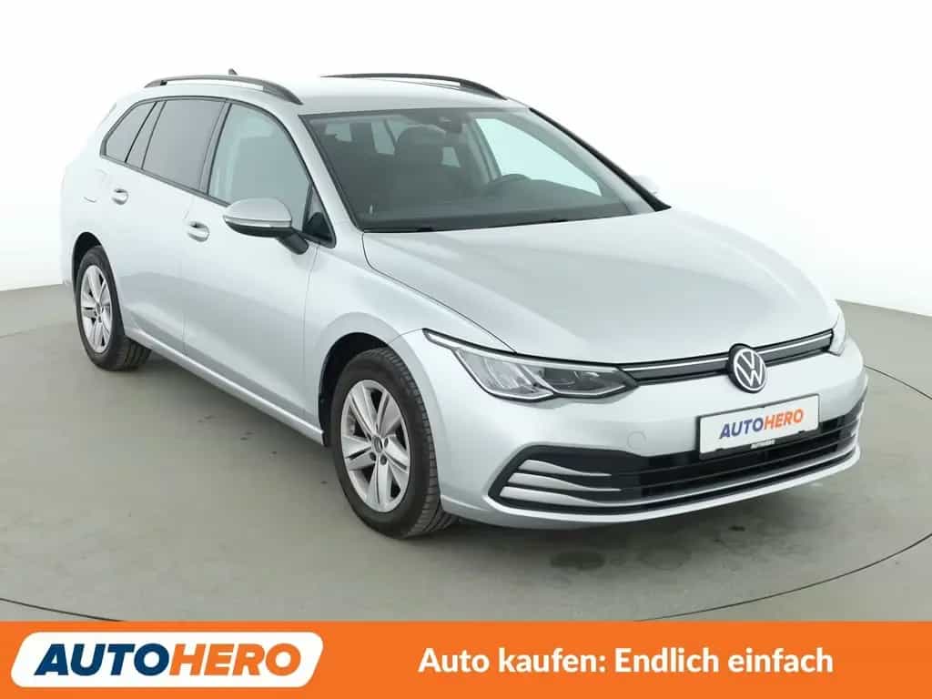Volkswagen Golf VIII 1.0 eTSI Life Aut.*NAV*ACC*PDC*SHZ*BT* 07/2021-photo-7