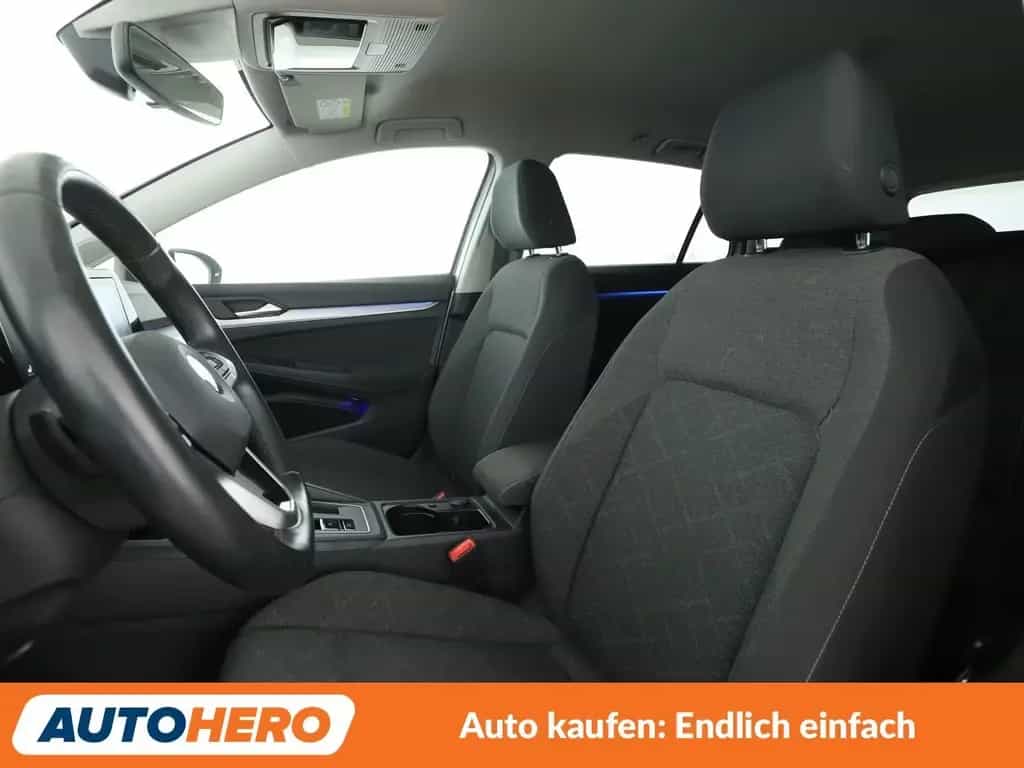 Volkswagen Golf VIII 1.0 eTSI Life Aut.*NAV*ACC*PDC*SHZ*BT* 07/2021-photo-9