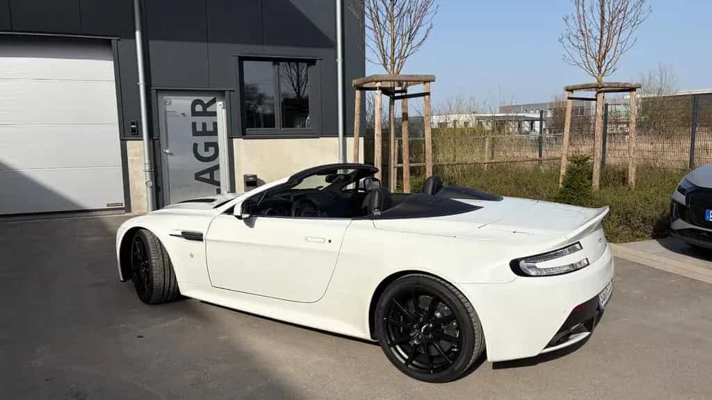 Aston Martin V12 Vantage 6.0 S S 08/2015-photo-5