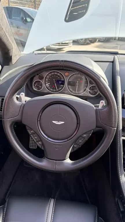 Aston Martin V12 Vantage 6.0 S S 08/2015-photo-8