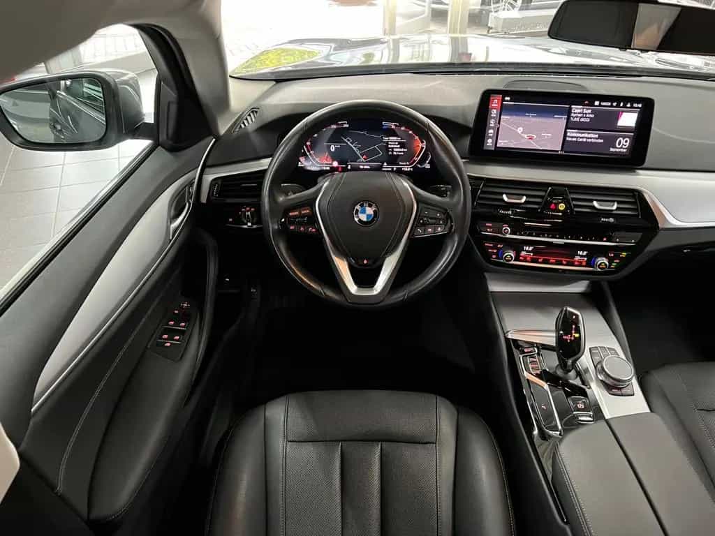 BMW 5 Series 520d Touring xD AHK+SH+Park+Driving Assist+KAM. 03/2023-photo-15