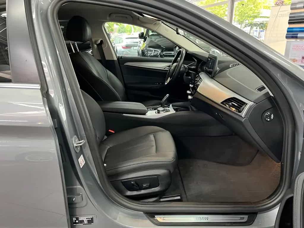 BMW 5 Series 520d Touring xD AHK+SH+Park+Driving Assist+KAM. 03/2023-photo-16