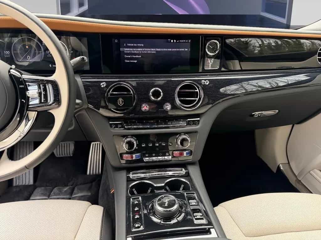 Rolls-Royce Ghost *PROVENANCE* 03/2025-photo-12