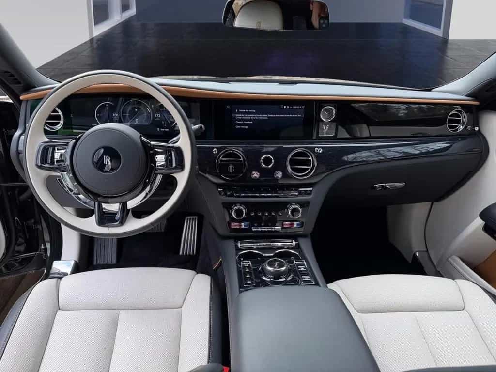 Rolls-Royce Ghost *PROVENANCE* 03/2025-photo-15
