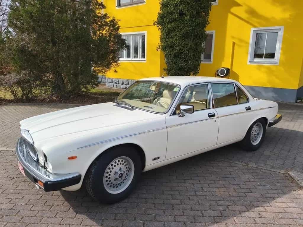 Jaguar XJ 07/1985-photo-0