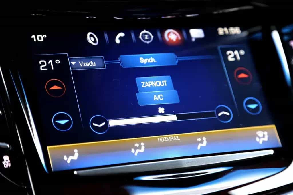 Cadillac Escalade Platinum 01/2018-photo-19