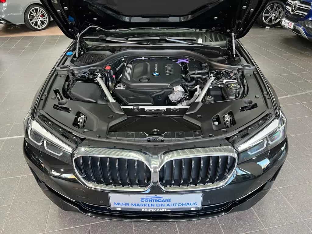 BMW 5 Series 520d xDrive Touring AHK+Business+DA+Park+Induk. 09/2023-photo-2