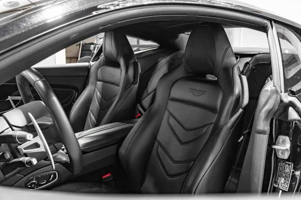 Aston Martin DBS Superleggera 10/2018-photo-10