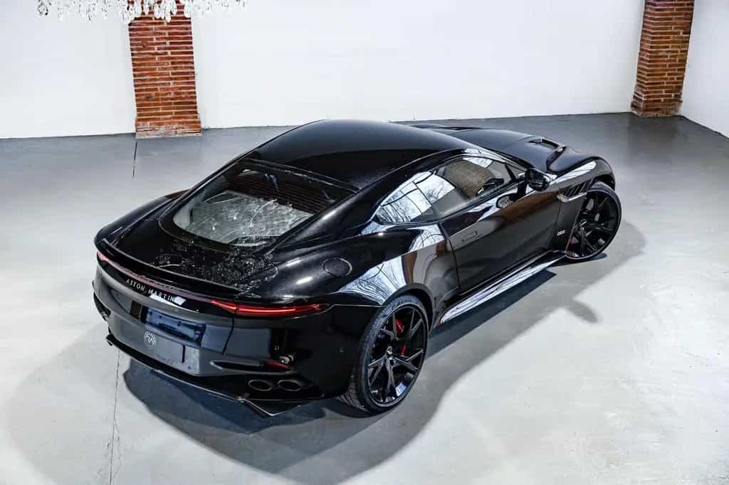 Aston Martin DBS Superleggera 10/2018-photo-2