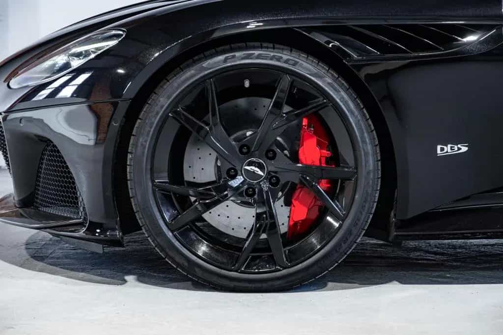 Aston Martin DBS Superleggera 10/2018-photo-26