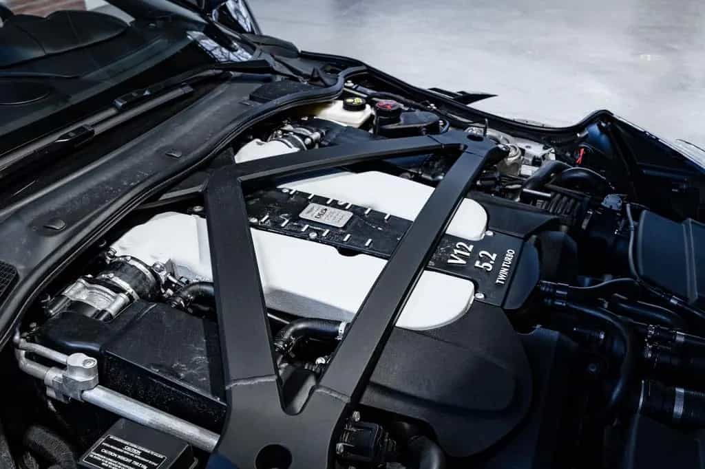 Aston Martin DBS Superleggera 10/2018-photo-33