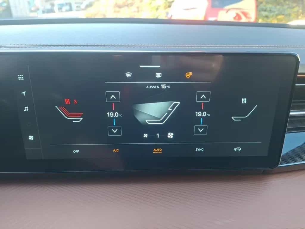 KGM Torres ESSENTIAL 1.5 4WD °LED°Navi°Leder°ACC°SHZ null-photo-14