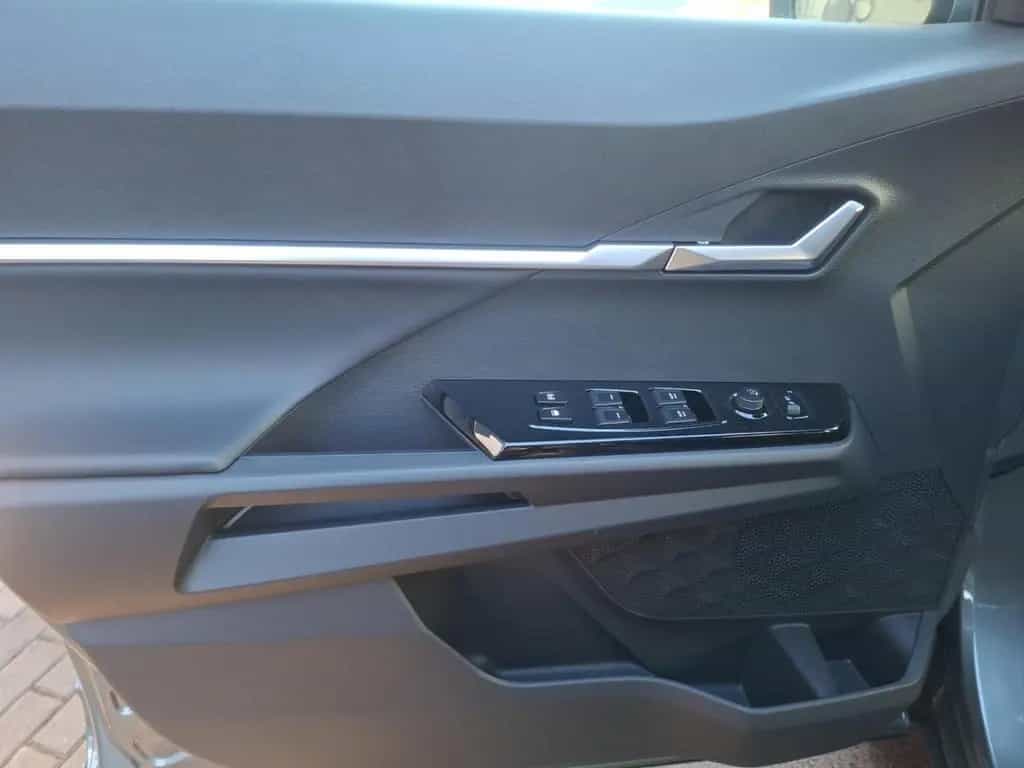 KGM Torres ESSENTIAL 1.5 4WD °LED°Navi°Leder°ACC°SHZ null-photo-24