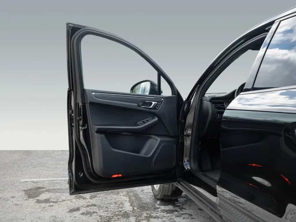 Porsche Macan Panorama Dachsystem LED-Hauptscheinwerfer 03/2024-photo-21