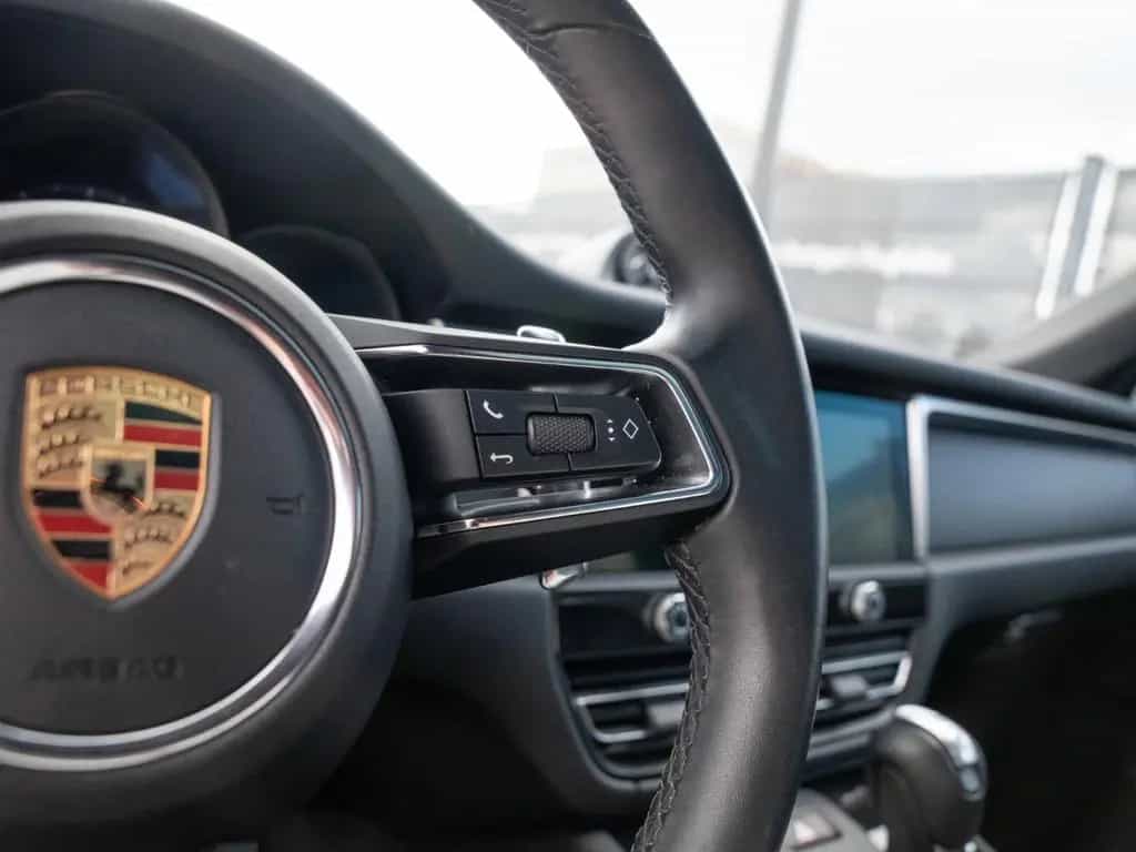 Porsche Macan Panorama Dachsystem LED-Hauptscheinwerfer 03/2024-photo-26