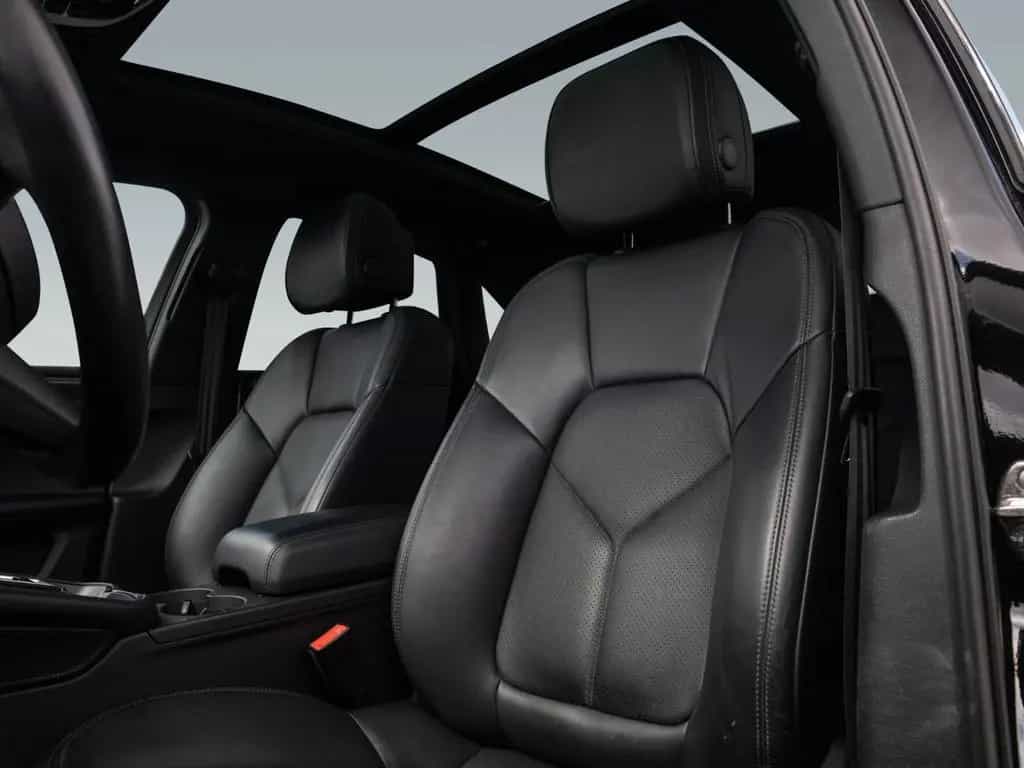 Porsche Macan Panorama Dachsystem LED-Hauptscheinwerfer 03/2024-photo-4