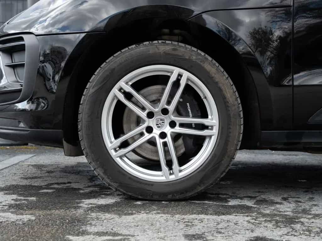 Porsche Macan Panorama Dachsystem LED-Hauptscheinwerfer 03/2024-photo-5