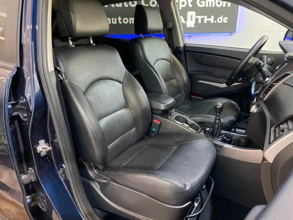 Ssangyong Korando Sapphire 4x2+AHK+Leder+NAVI+RFK 10/2017-photo-18