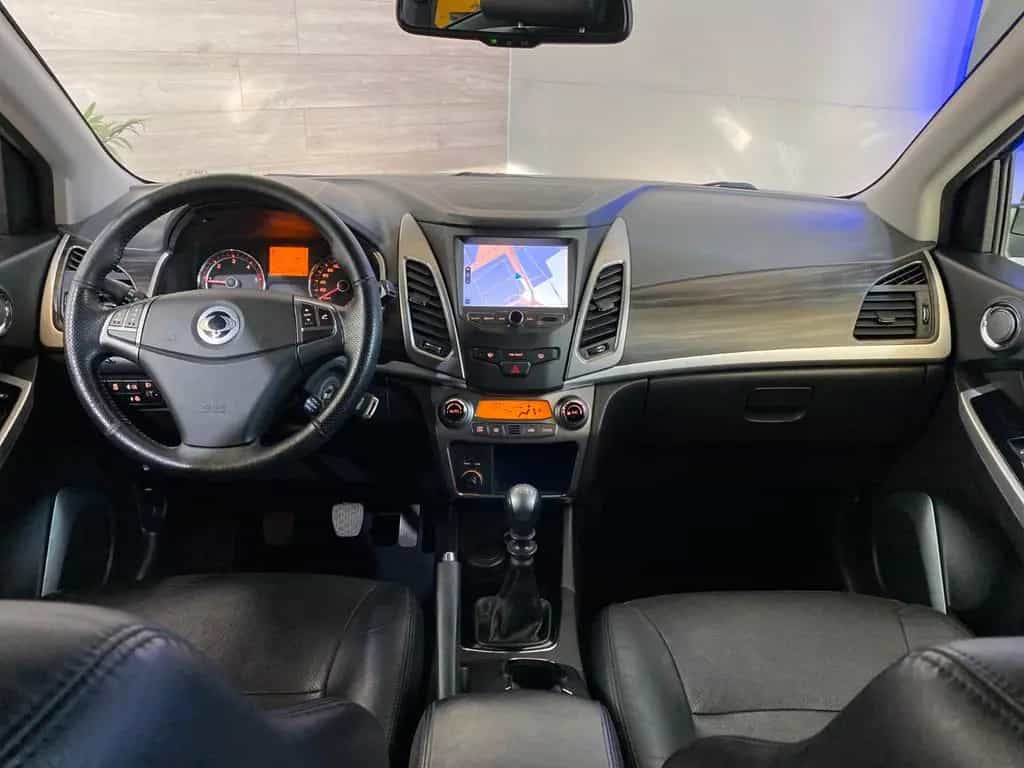 Ssangyong Korando Sapphire 4x2+AHK+Leder+NAVI+RFK 10/2017-photo-20