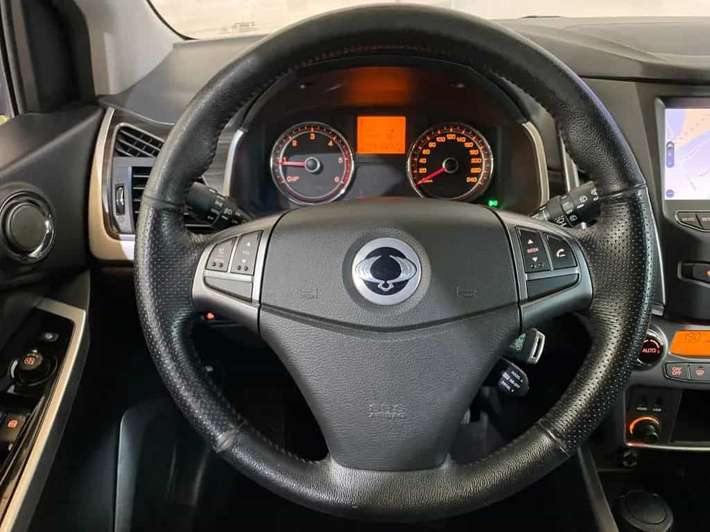 Ssangyong Korando Sapphire 4x2+AHK+Leder+NAVI+RFK 10/2017-photo-28