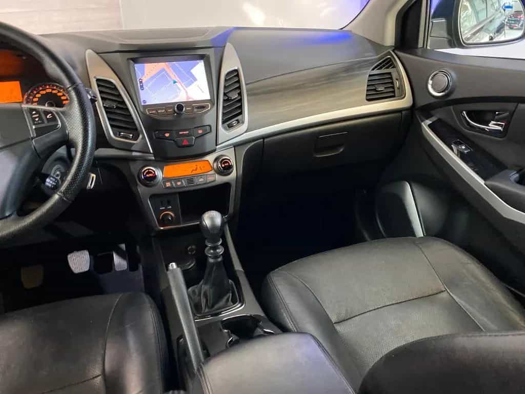 Ssangyong Korando Sapphire 4x2+AHK+Leder+NAVI+RFK 10/2017-photo-32