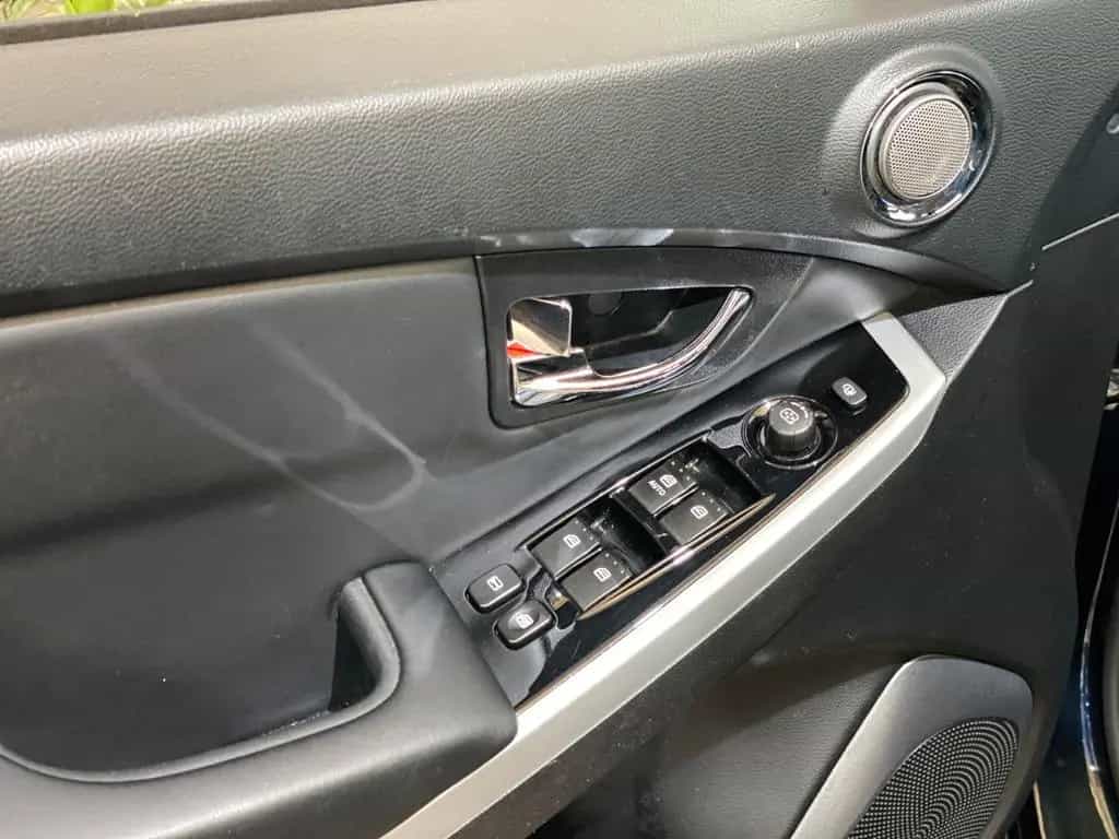 Ssangyong Korando Sapphire 4x2+AHK+Leder+NAVI+RFK 10/2017-photo-33