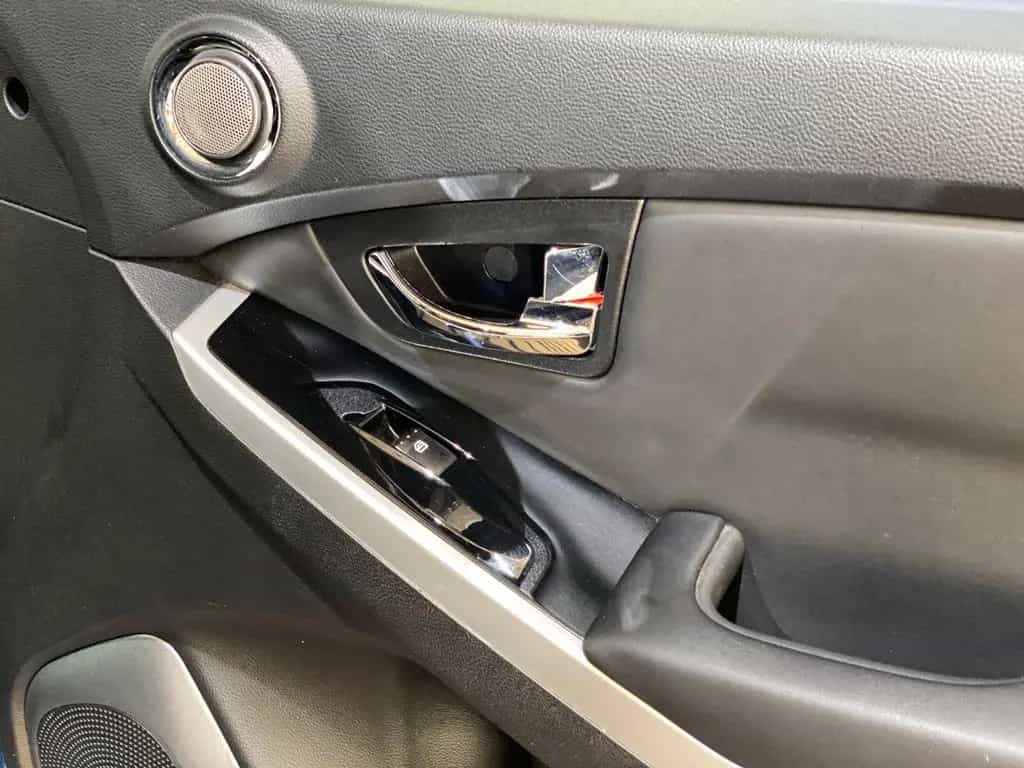 Ssangyong Korando Sapphire 4x2+AHK+Leder+NAVI+RFK 10/2017-photo-34
