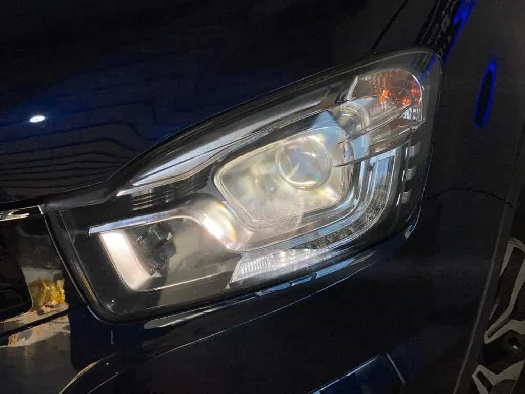 Ssangyong Korando Sapphire 4x2+AHK+Leder+NAVI+RFK 10/2017-photo-5