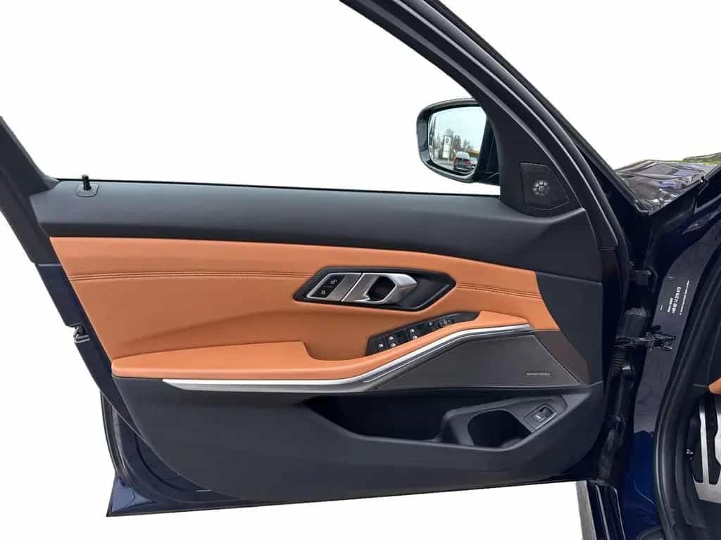 BMW 3 Series 320d Touring AHK Laser HEAD-UP PANO RFK HIFI LED 08/2021-photo-16