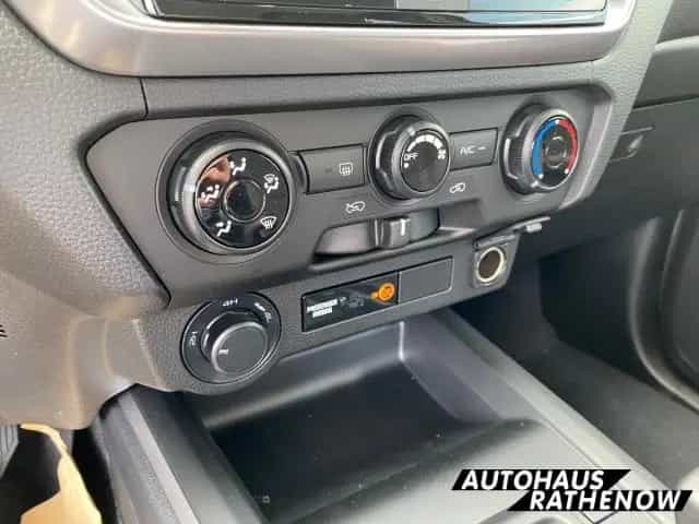 Isuzu D-Max Space Cab 4WD LS 1.9 SHZ Spurhalteass. Ver null-photo-21