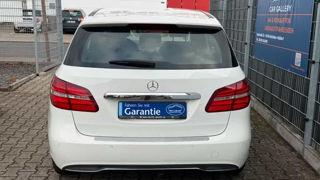 Mercedes-Benz B 180 /2.Hd/Kamera/Navi/SHZ/Garantie/HU/AU/Neu 12/2016-photo-4