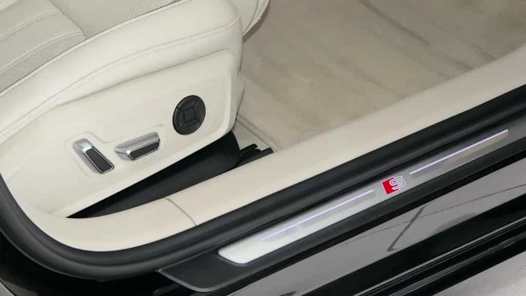 Audi A6 Avant 40 TDI quattro design|Leder|S-Line+|21" 06/2022-photo-11