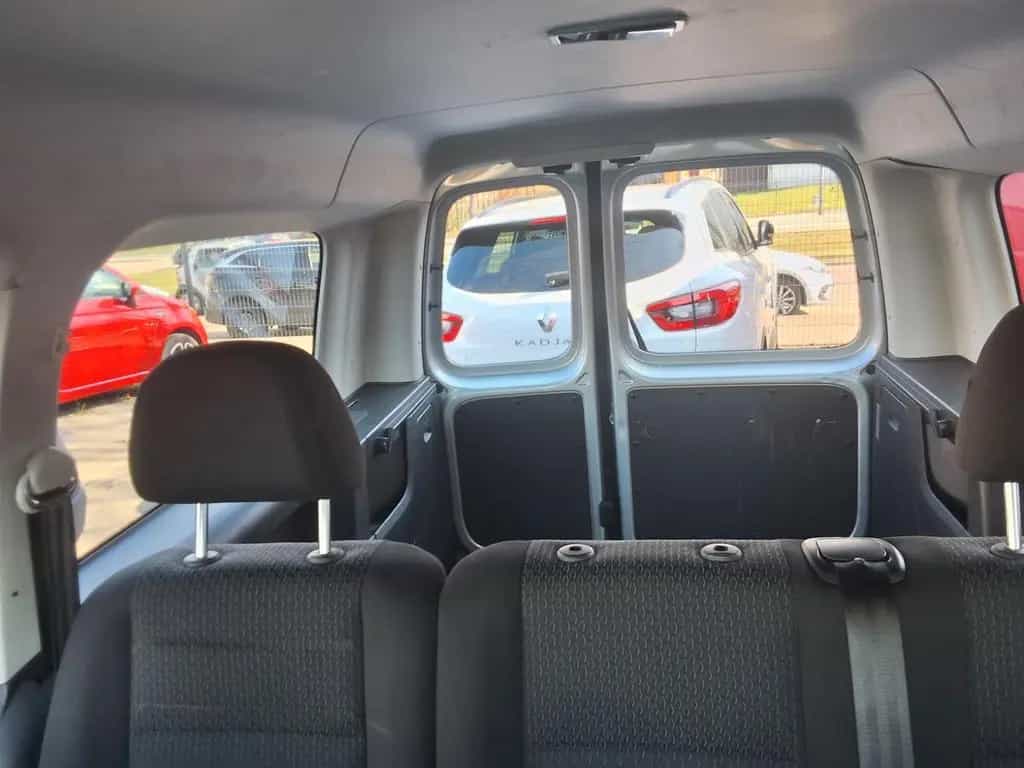 Volkswagen Caddy PKW Maxi Trendline BMT 11/2017-photo-12
